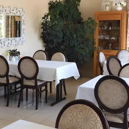 Bed & Breakfast Orlik 3*